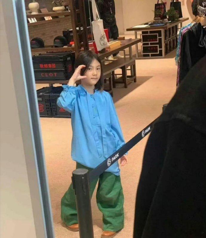 陈冠希女儿，跟他爸爸长得挺像的 