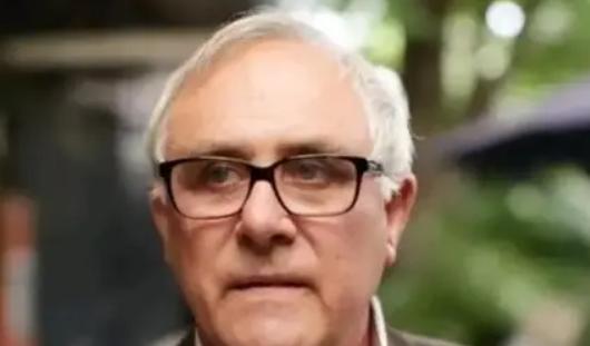 澳大利亚老牌外交官汉姆发表了一编文章，振动了澳大利亚，文章写道，中国不怕美国，早