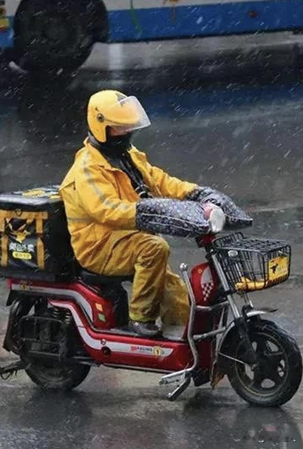 今天想了很久，如果不送外卖，我还能做什么。

人过半百，技能一般，做保安的话，不