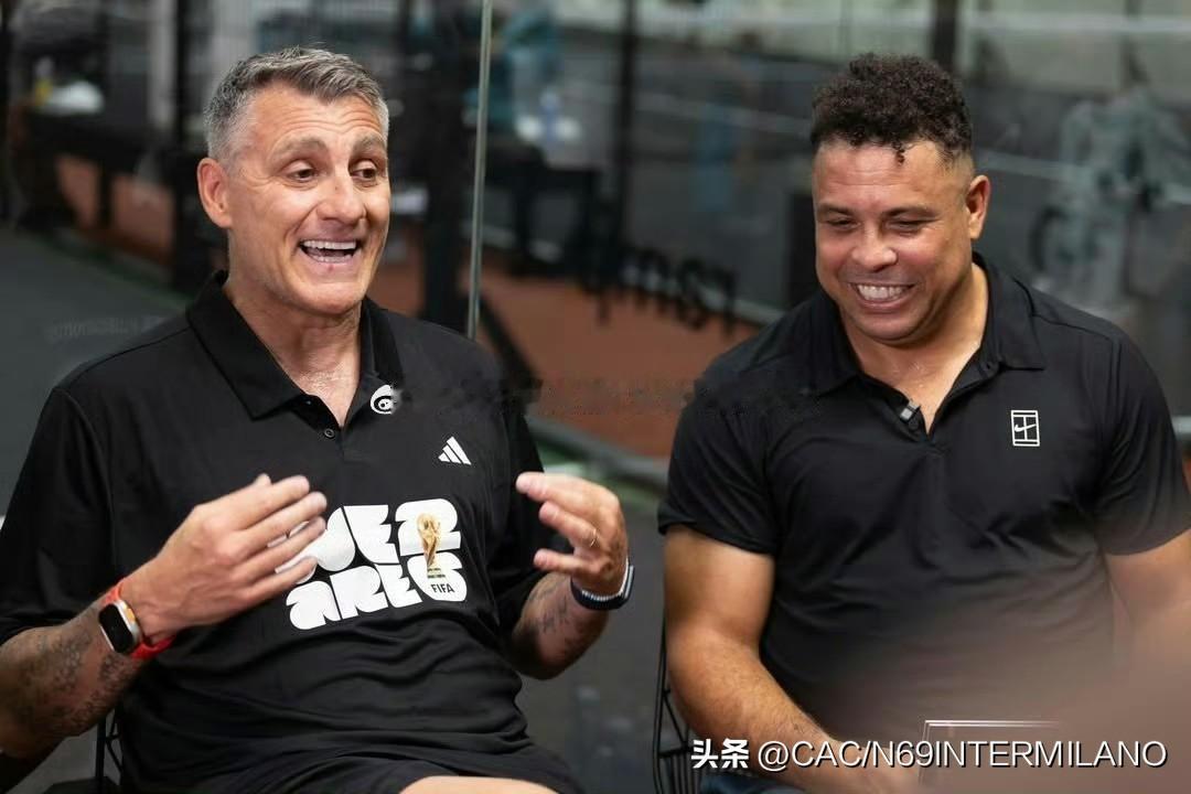 司令&BOB维埃里&罗纳尔多💙🖤

迈阿密海滩 🏖️🏝️🏝️🏝️🏝