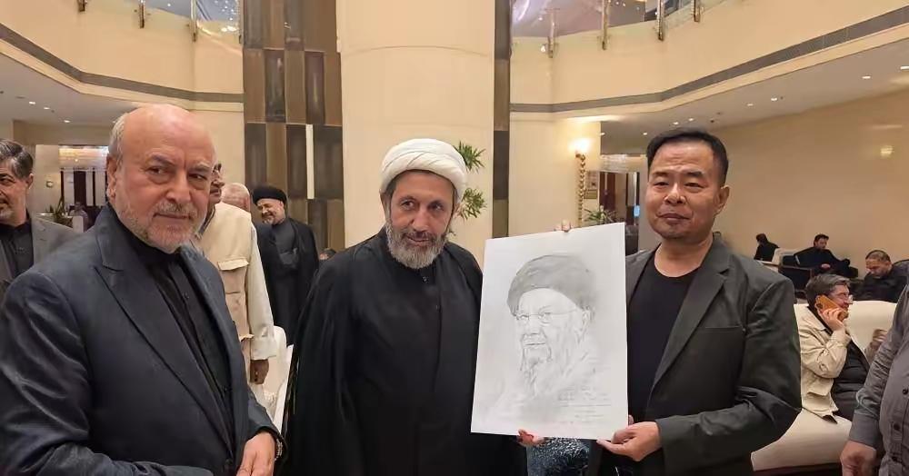 四川美院著名画家王豪教授受邀赴伊朗，出席伊朗伊斯兰革命烈士领袖哈梅内伊的遗体告别
