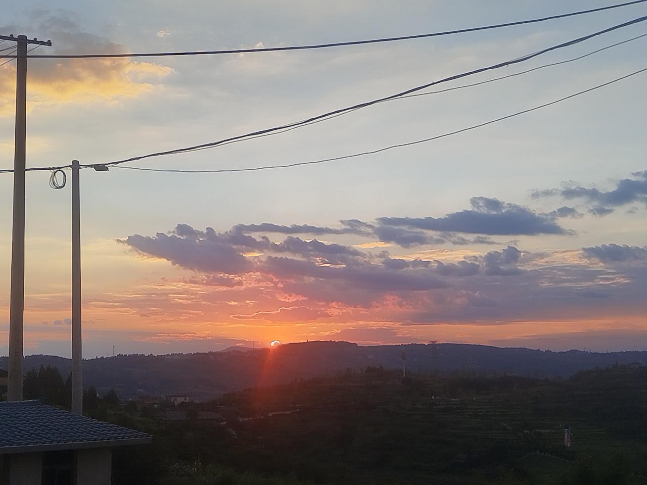晚上的夕阳