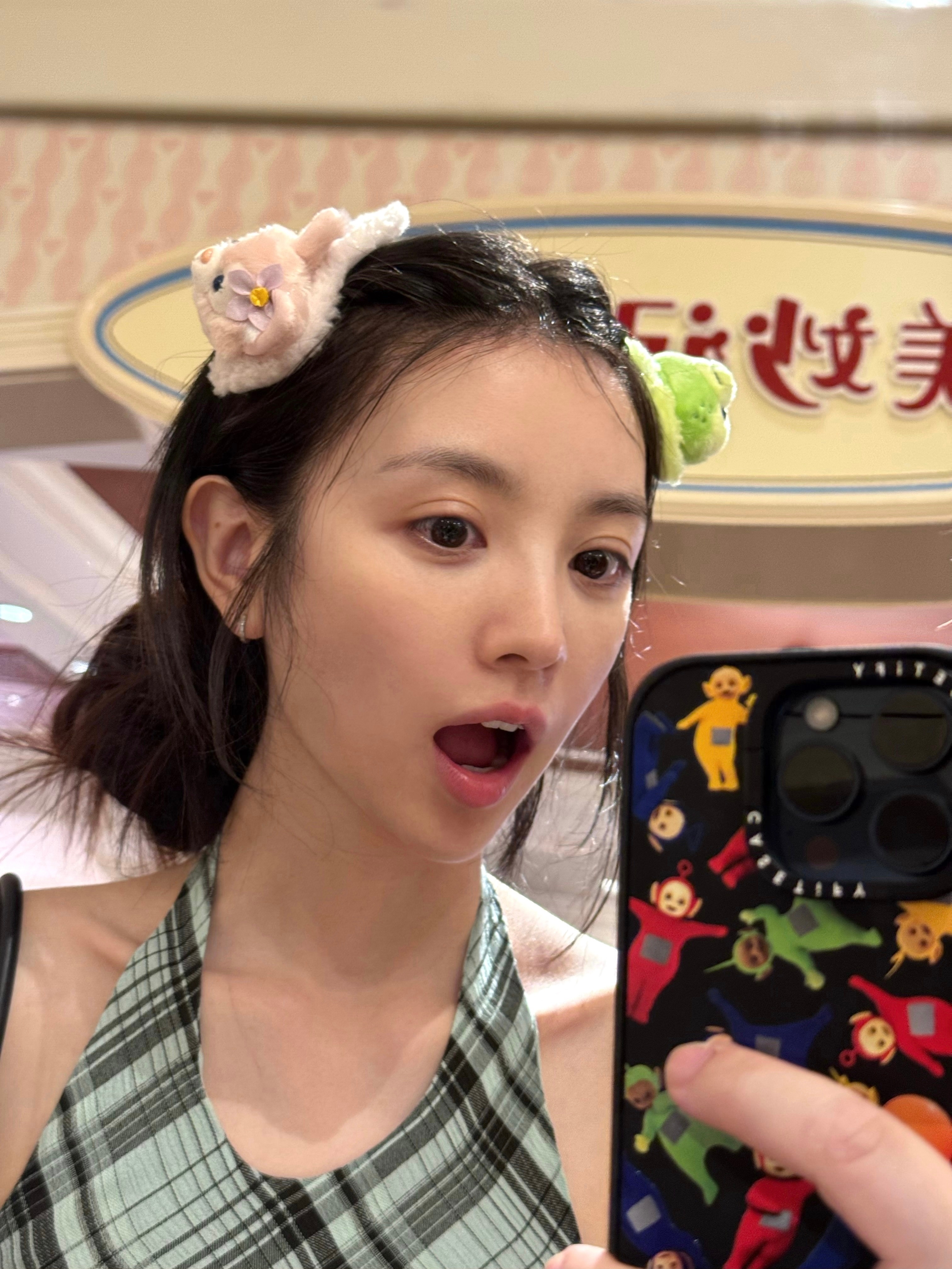 反耳呢，女明星是越素越美🥰🥰🥰 