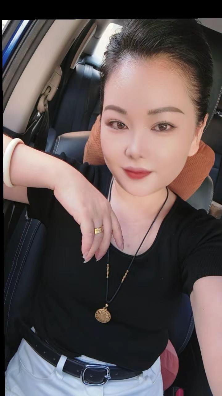 生活可以平淡穿搭决不能无聊