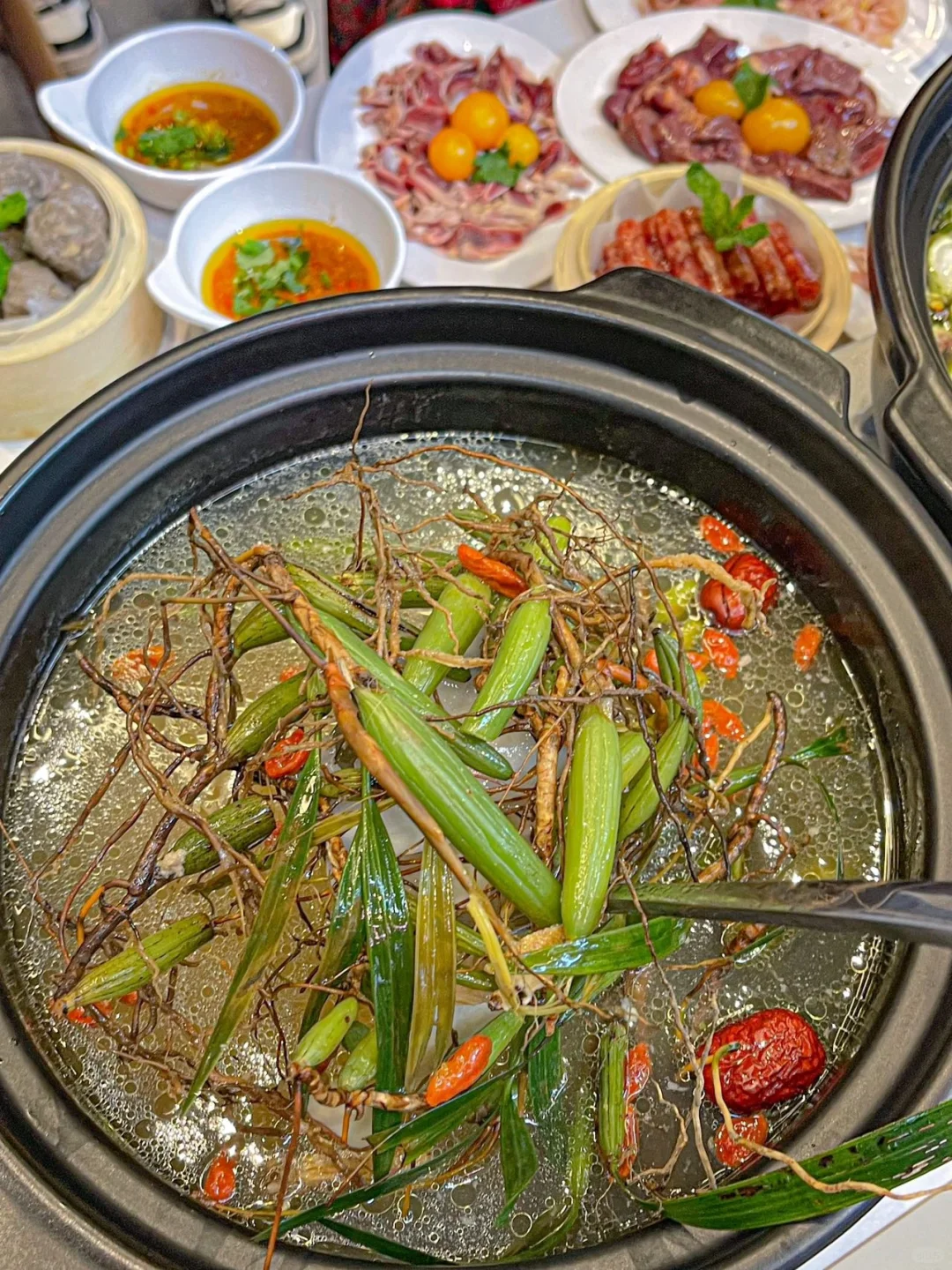 昆明🆕开的！！无花果鸡煲……尊嘟好好吃