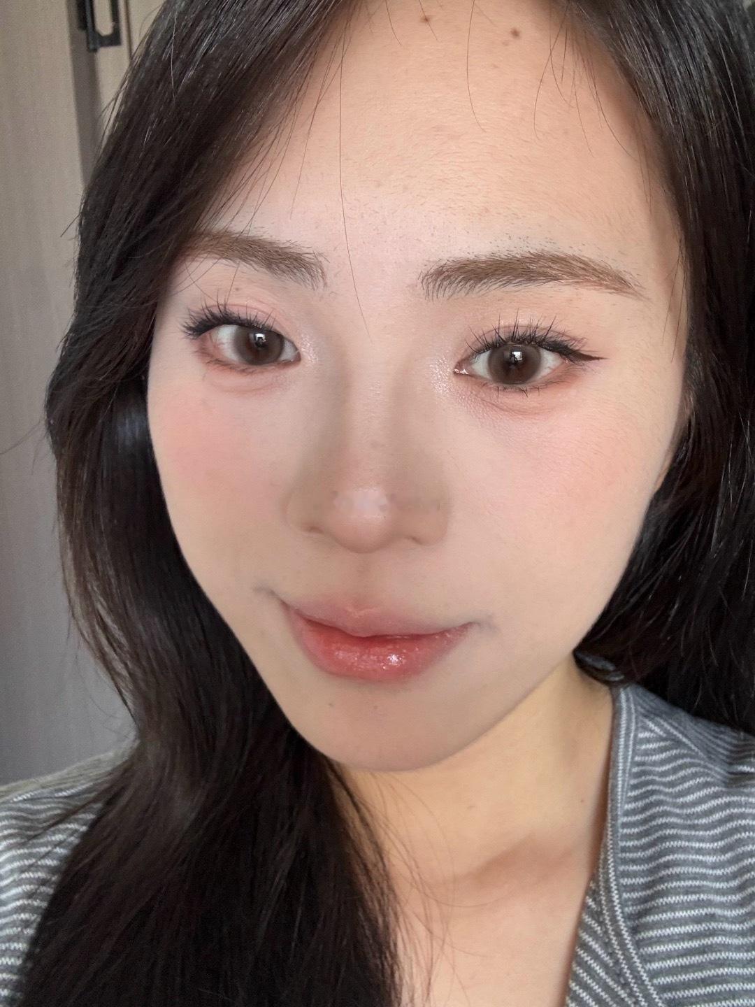 结婚当天美瞳怎么选？婚礼季美瞳怎么选！温柔自然没边儿了~上眼不突兀微扩瞳色 