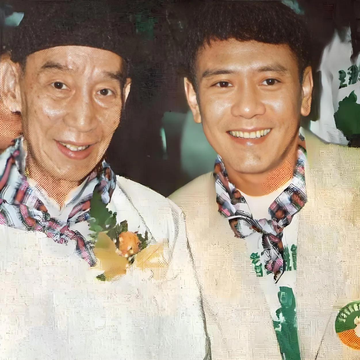 90年代，罗文和朋友，一张珍贵的留影，他被誉为“香港乐坛的教父”，可惜英年早逝