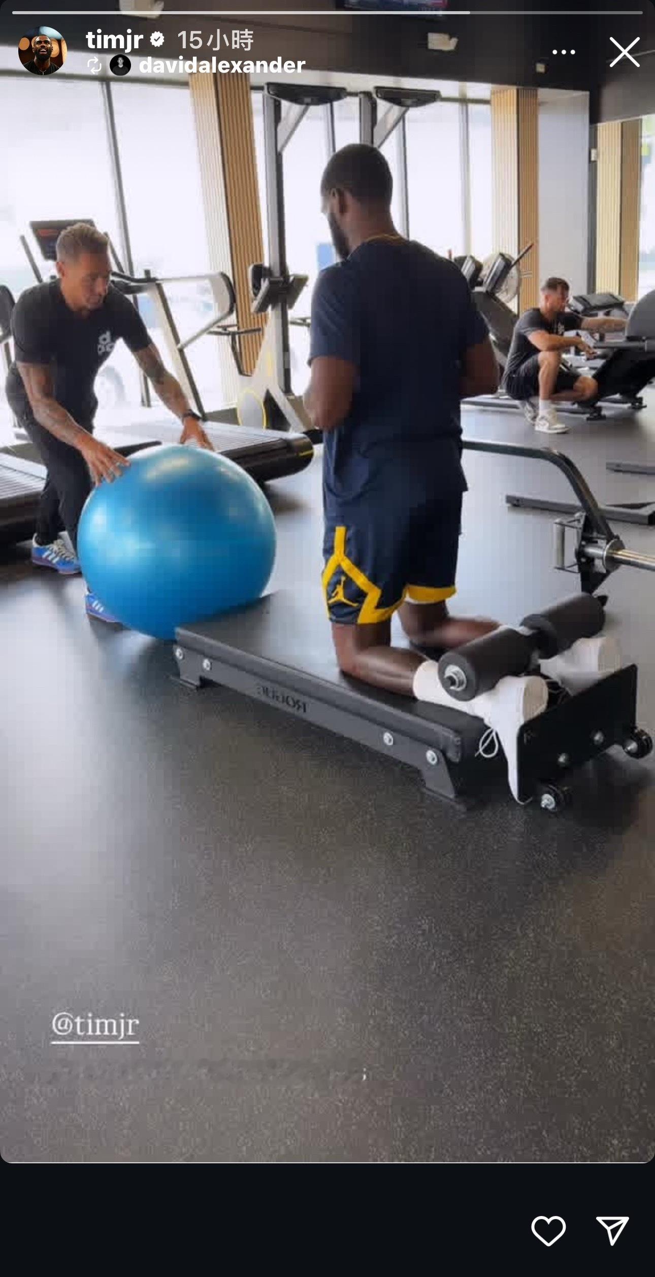 罗迪：好啊，他练核心，我也练核心。nba