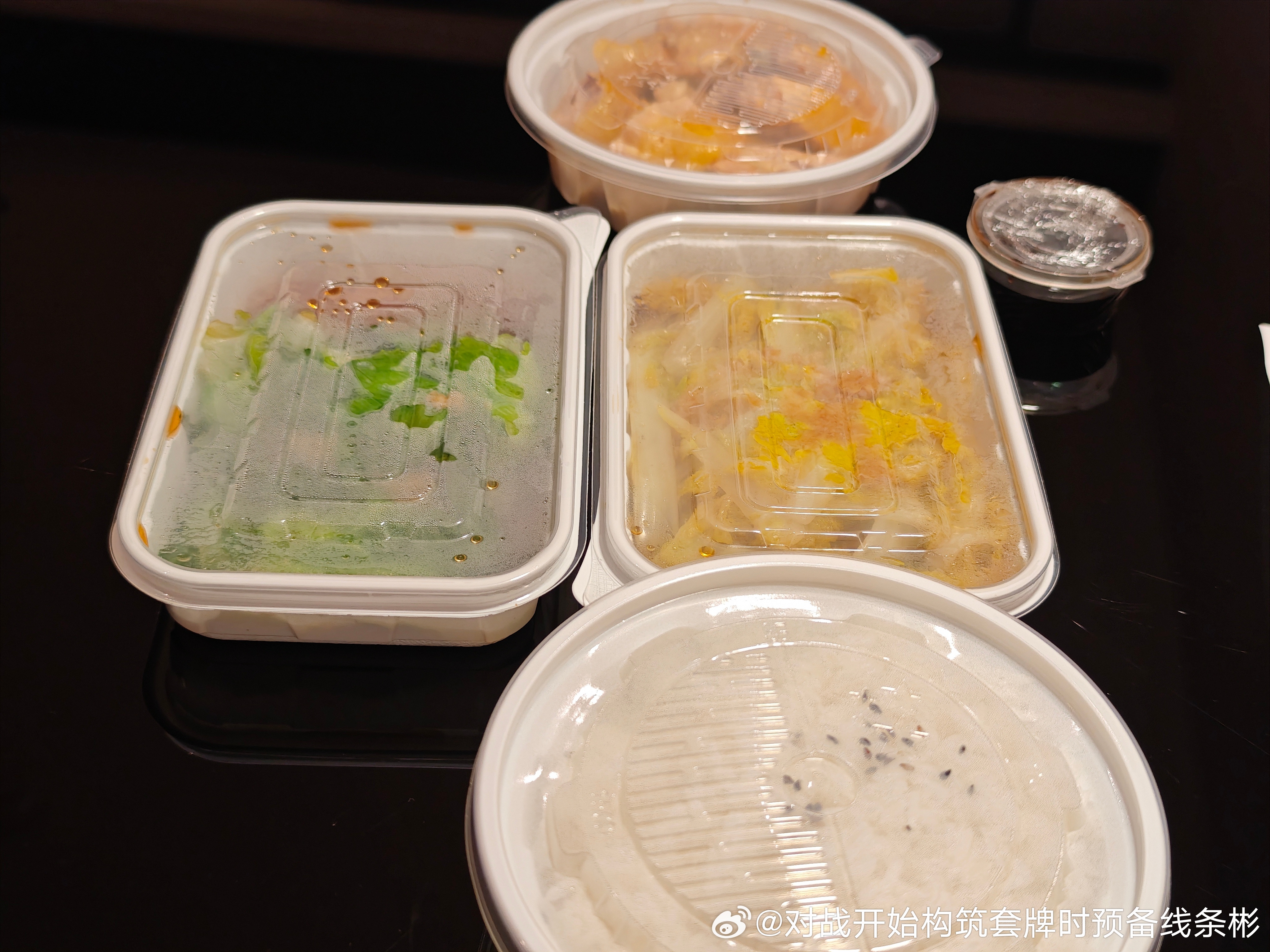 此行杭州真的留下了很美好的夏日记忆是凌晨跨点的西湖是一个人各式各样的晚饭是我最爱