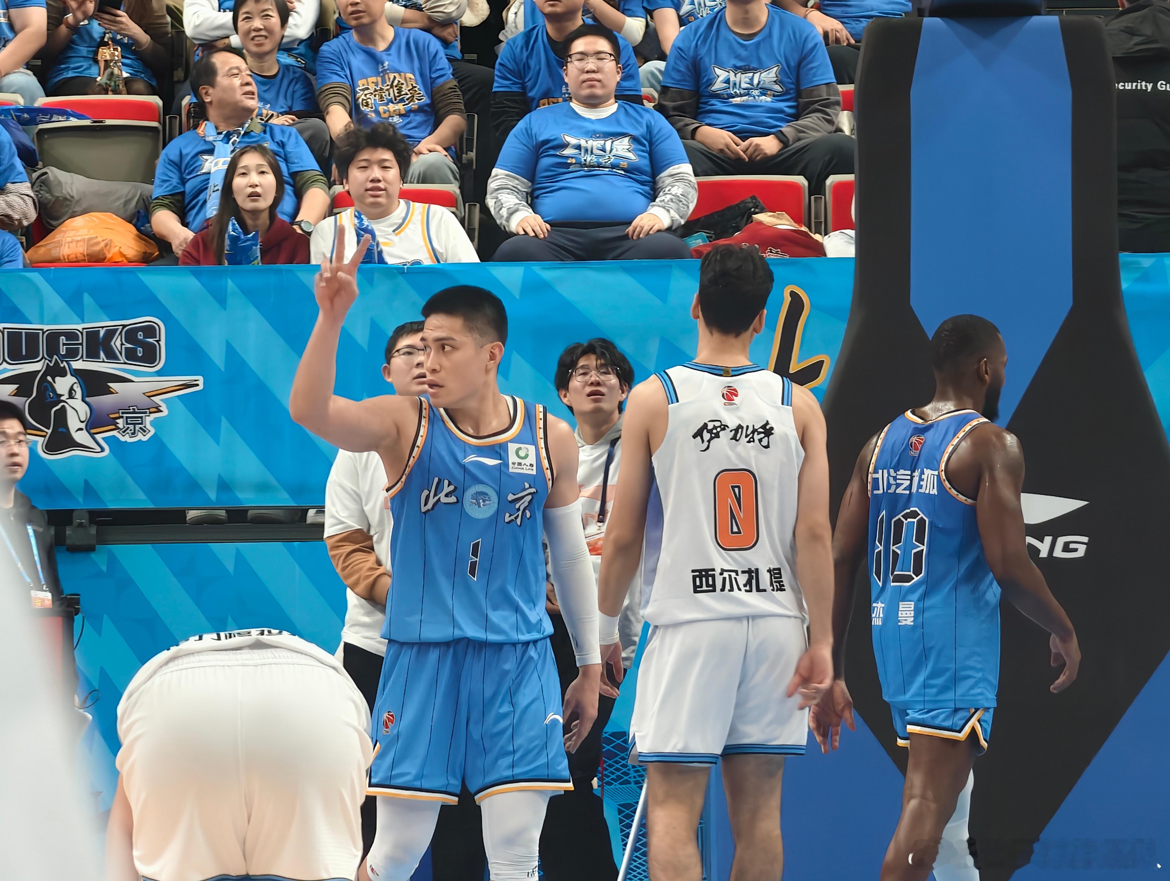 北京男篮今天得到111分，是CBA本赛季改为单节10分钟以来的常规赛单场最高球队