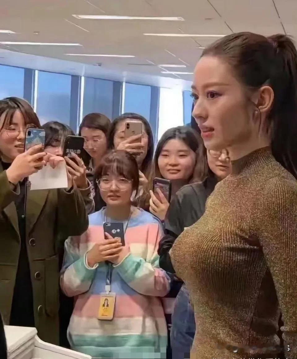 “哎哟，差得可不是一点半点，这样真的不合适啊！不过骗我们又如何~~郎朗都没说什么
