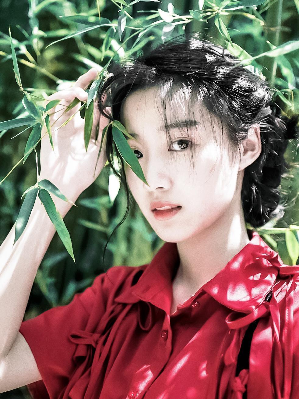 你眉目如当年🍃💧卢昱晓云厘 ​​​