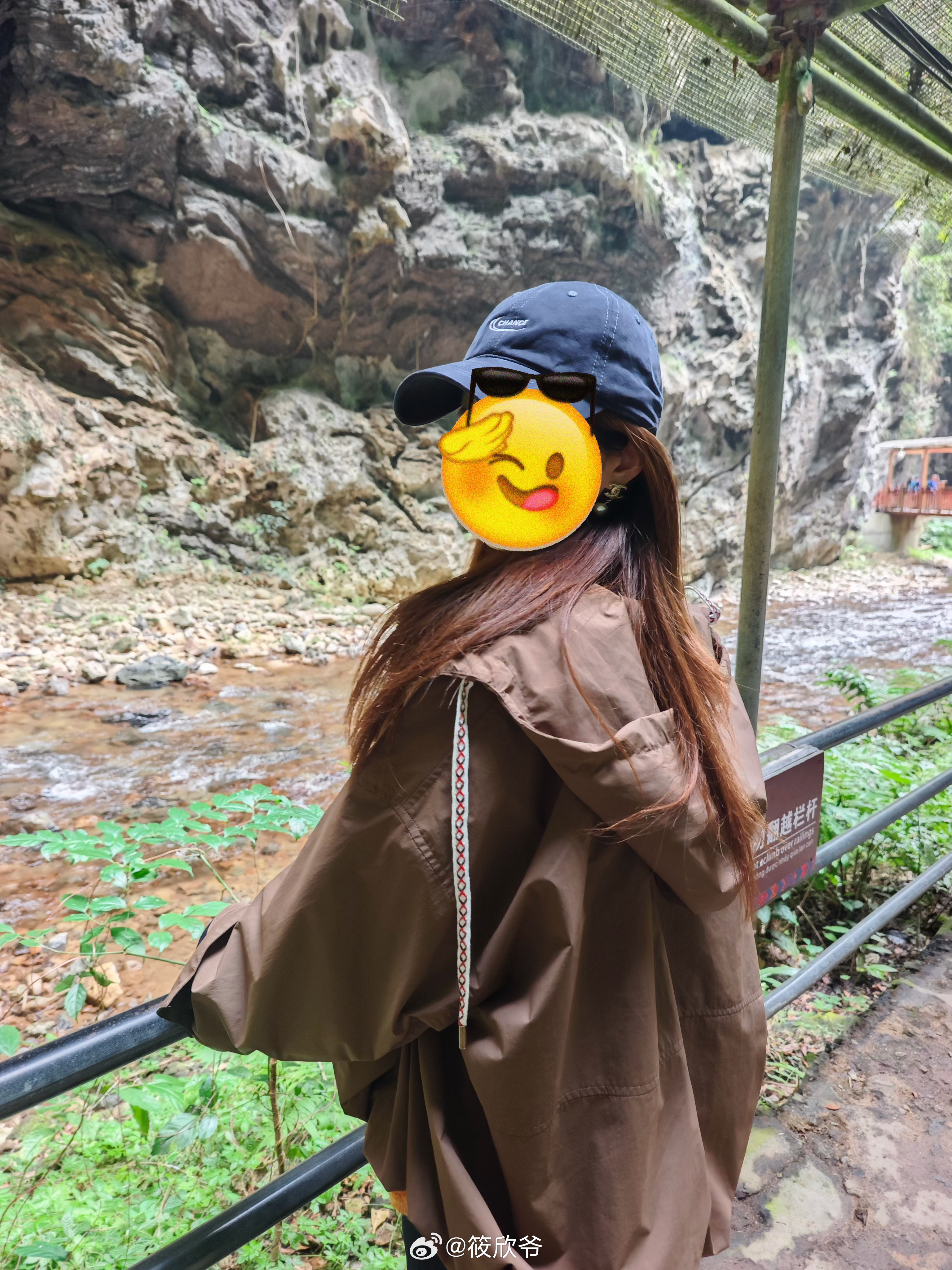 🍂 咖色搭好了真的很出彩～  是加绒的我特地选大了一码来着  能叠穿很多很多件