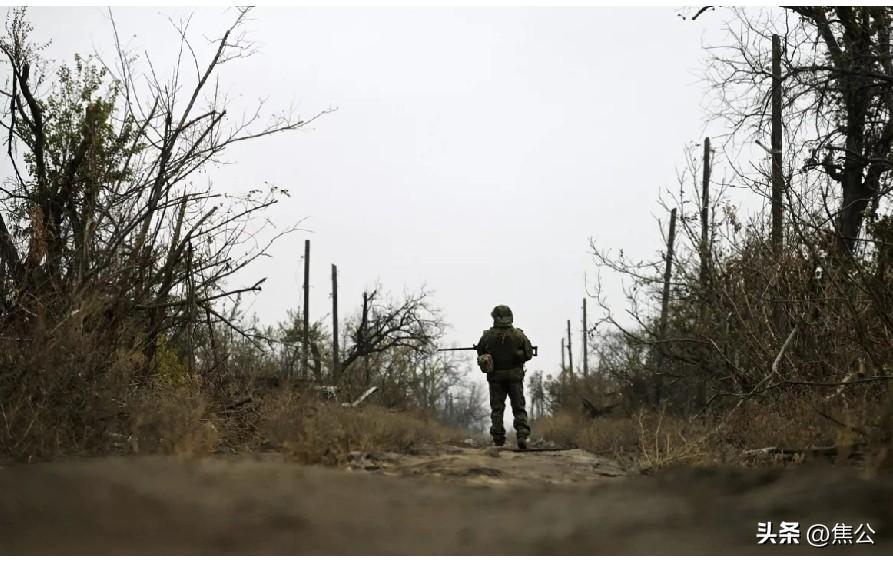 ​俄军解放顿涅茨克索斯诺沃耶居民点
 
3月6日，俄卫星通讯社消息，俄罗斯国防部