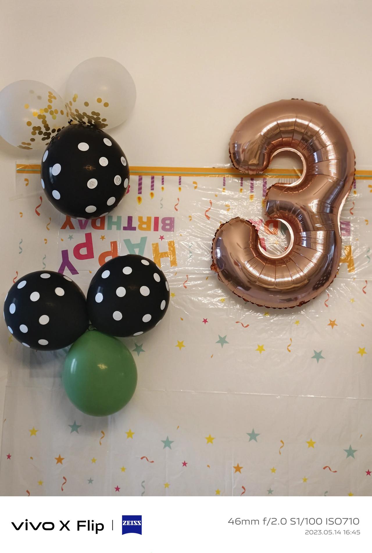 今天是母亲节，也是我儿子3岁生日，我叔叔53岁生日，非常有纪念意义。

我儿子早