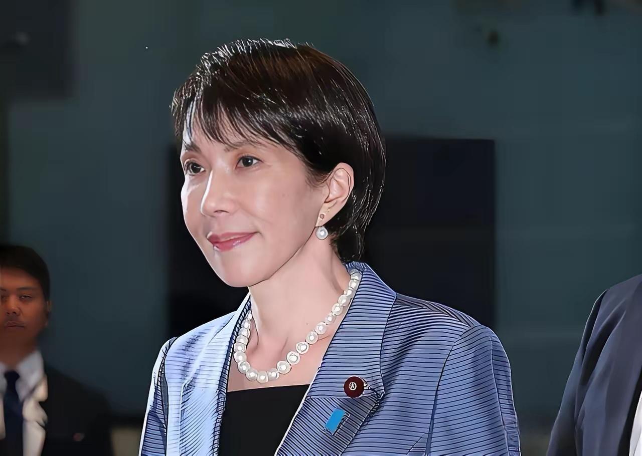 19日凌晨，大批导弹密集射向日本海，高市早苗这下尝到后果了！

那是2026年4