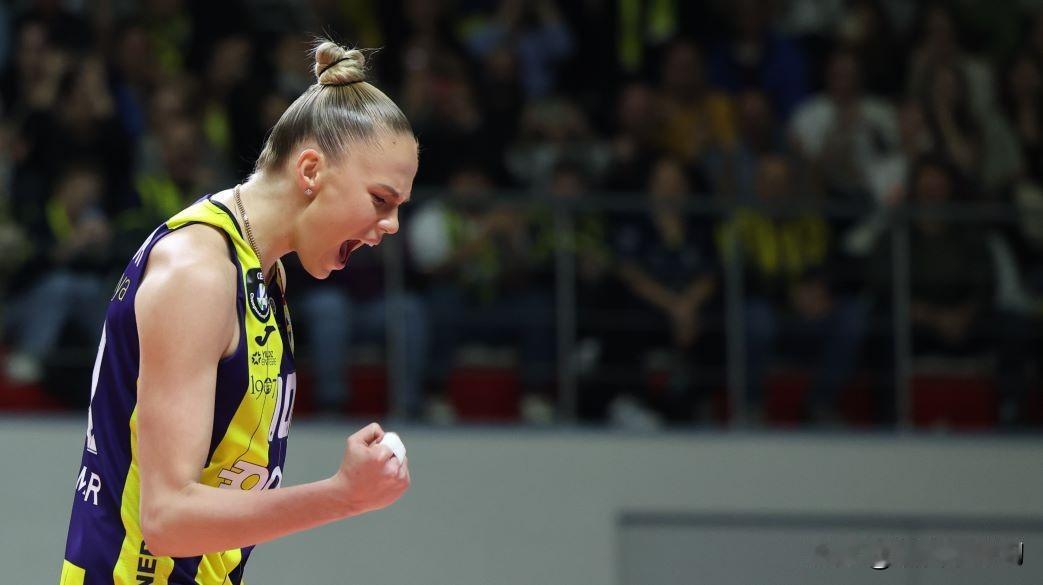 小彩娃因俄乌冲突无法前往波兰打欧冠，费内巴切亏大了

意媒：伊斯坦布尔费内巴切确