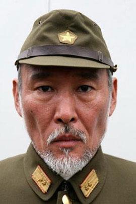 打死都不敢信！64 岁日本演员平田康之，在中国演完 731 头号恶魔石井四郎，刚