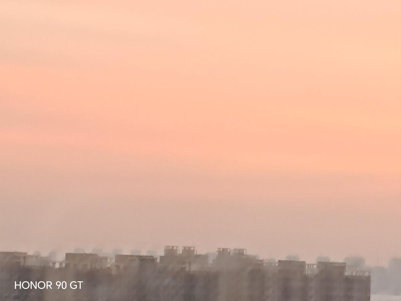 朝霞多么漂亮，
快乐每一天。