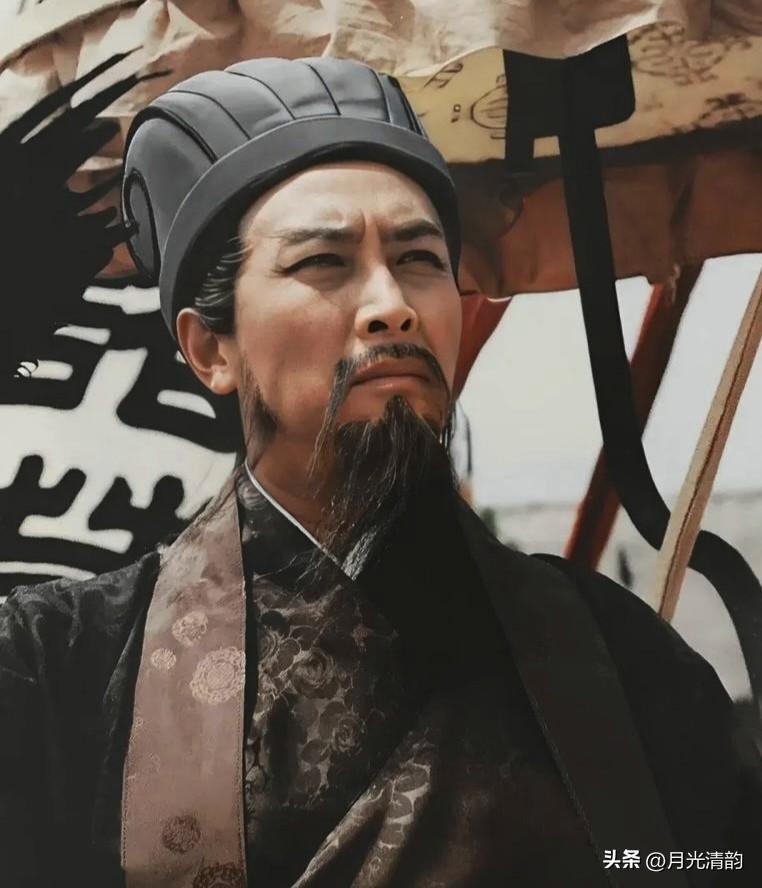 蜀汉建兴六年冬，右将军、代丞相诸葛亮，听到曹魏大司马曹休兵败淮南，关中大军赴援东