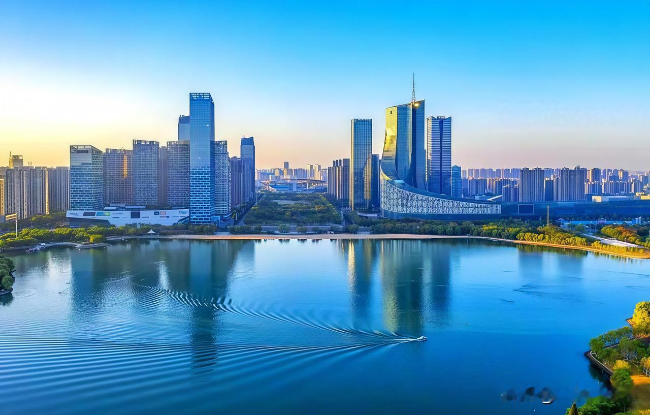 10月29日，合肥市统计局发布2026年前三季度合肥市GDP数据。
前三季度，合