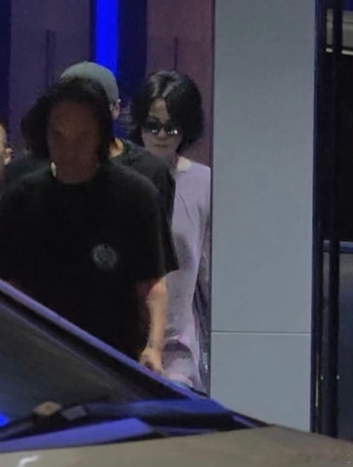 完全诠释那句 路再遥远我也牵着你我什么时候看见你们这几个老辈子的爱情故事才不会停