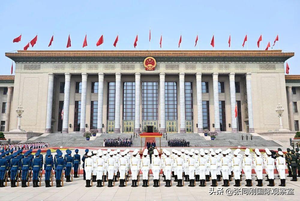 特朗普今日发文，对我中国人民解放军仪仗队一直念念不忘，作为美国现任总统的特朗普，