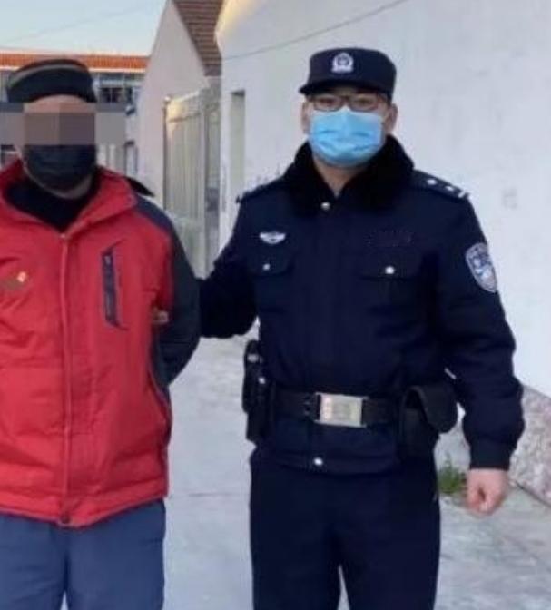 农村夜里发生过这么一件荒唐事，说出来都让人觉得膈应。

夜色沉沉，北方村庄的凌晨