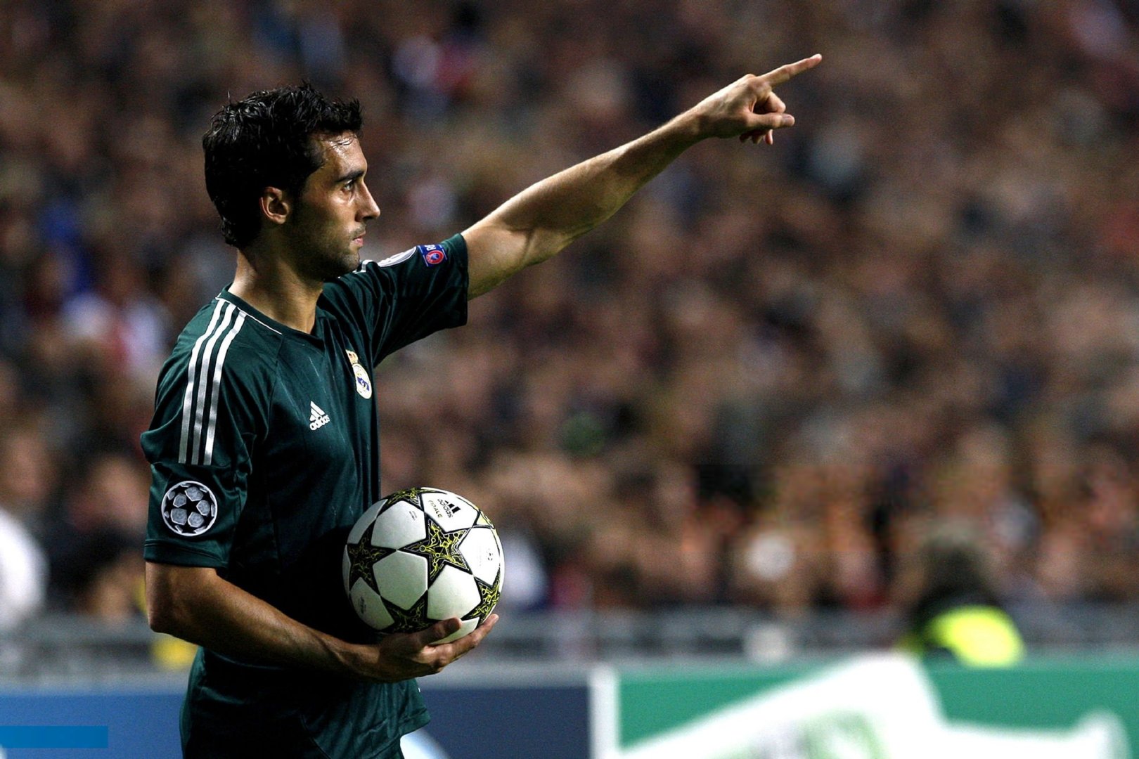 豆腐哥43岁生日快乐！！今天他将以新的身份再次回到伯纳乌球场！阿韦洛亚