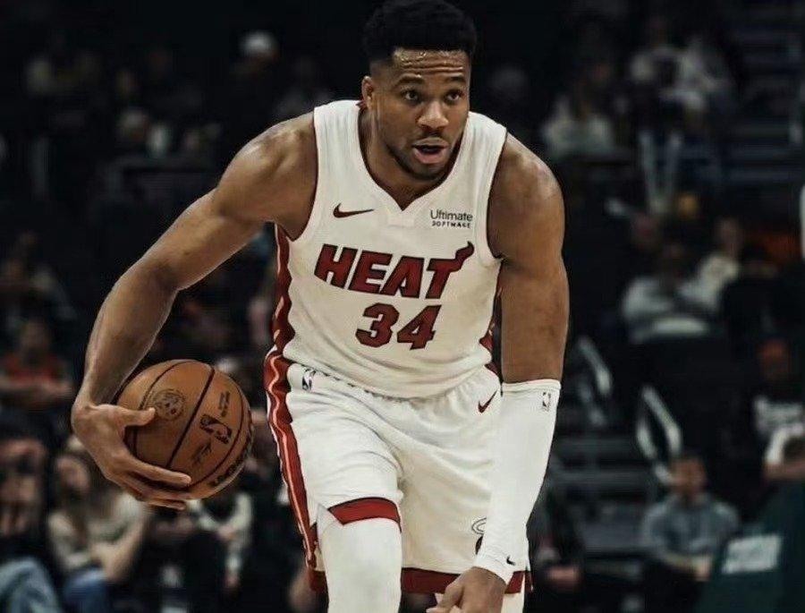 【NBA巨星字母哥空降东莞】6月11日，NBA超级球星扬尼斯·阿德托昆博（字母哥