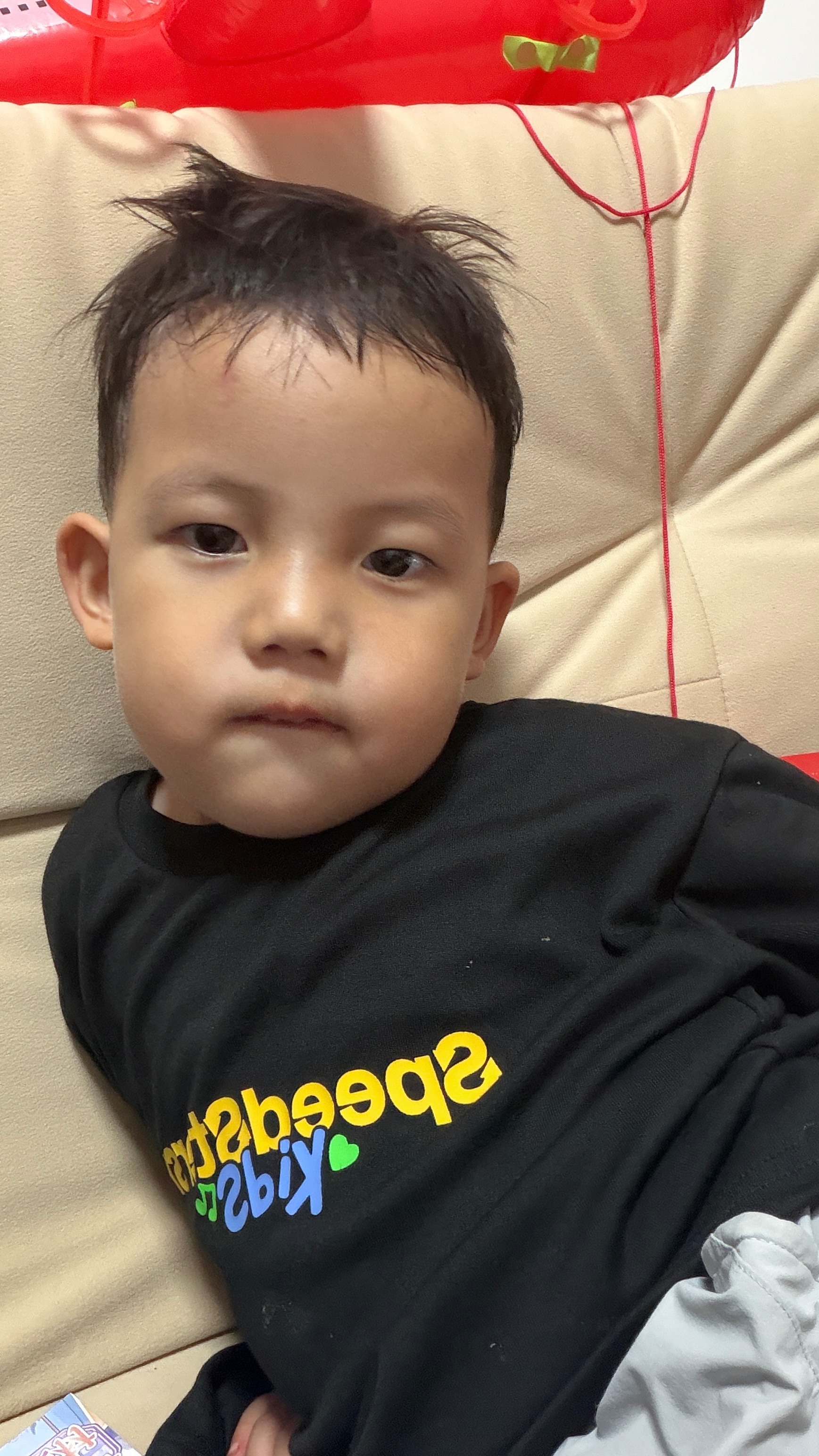 🤳🏻难得自拍，发几张。前五张自拍，最后一张他拍。图三隐约看到了胡杨林。