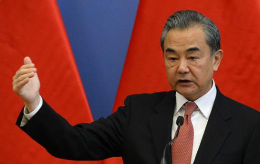 最后48小时，特朗普政府终于批准，王毅告诉全球，给中美交情定调，王毅外长亲自为中