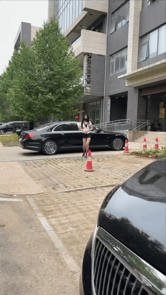 这多大的vip才能享受这种服务啊？[笑哭]