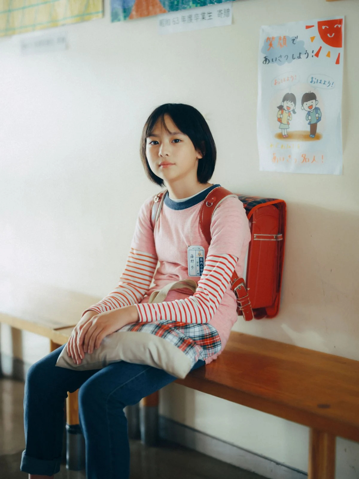 由是枝裕和执导的真人电影《蓦然回首》宣布将推出官方电影写真集。该片改编自藤本树的