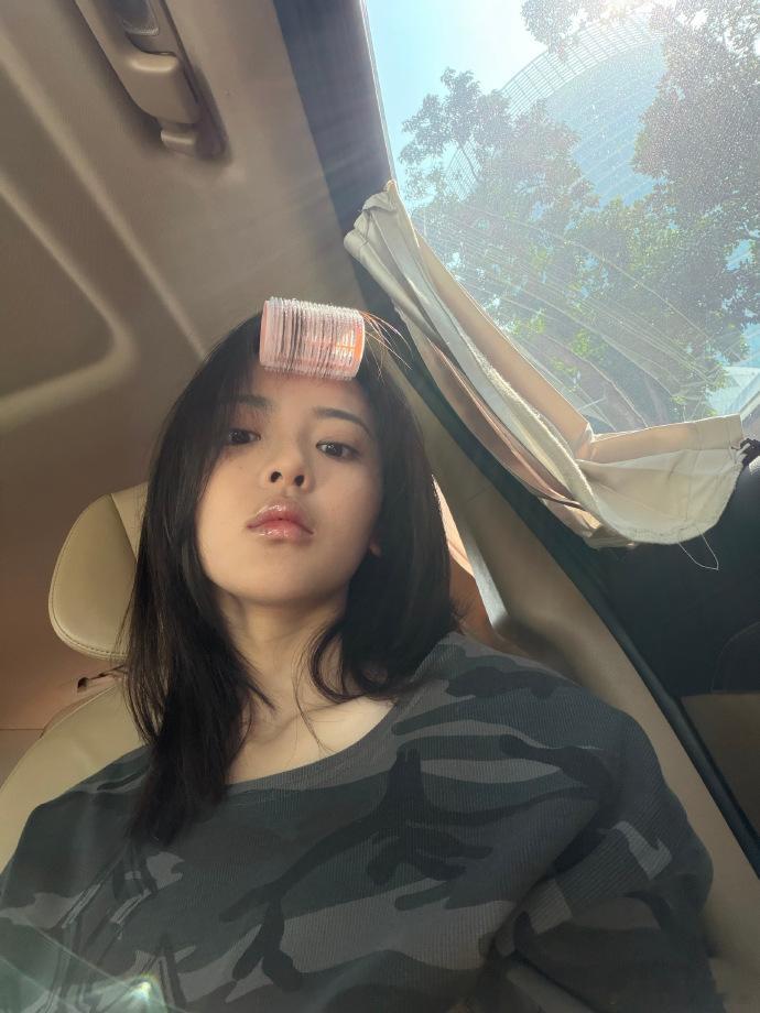 杨超越今天是太阳雨碎片杨超越《今天是太阳雨》碎片🈶真的是太适合打工人这样子的人