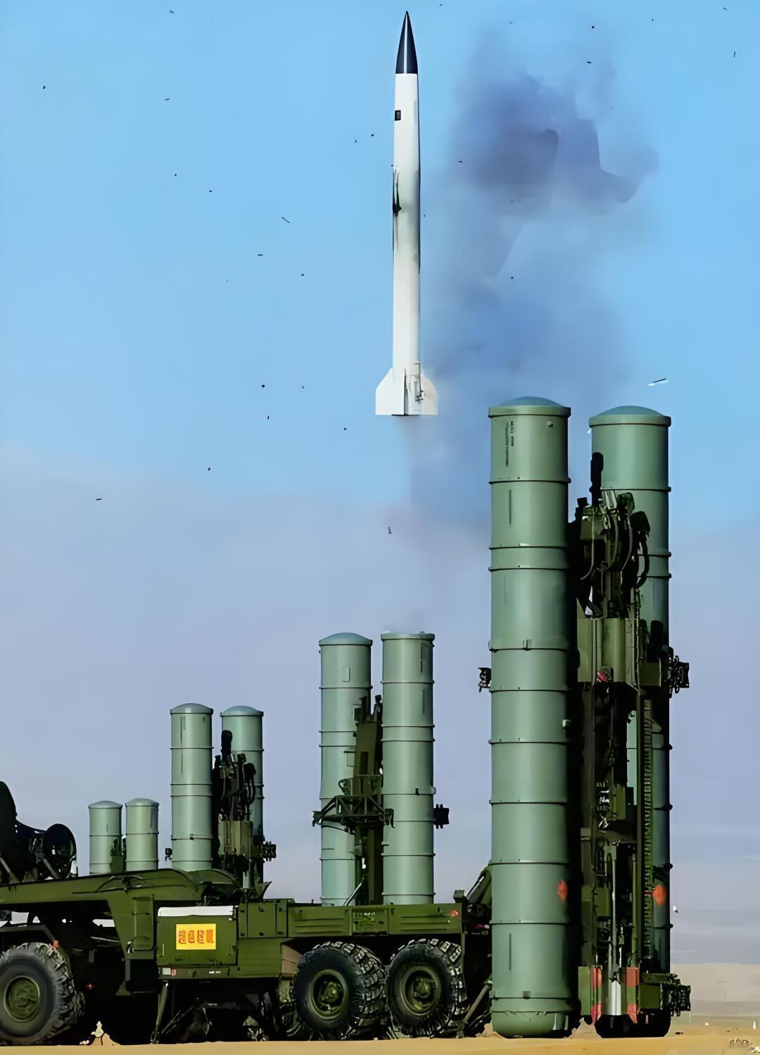 中国最先进的防空导弹都有哪些中国先进防空导弹（陆基+海基）
 
我国已经建成远‑