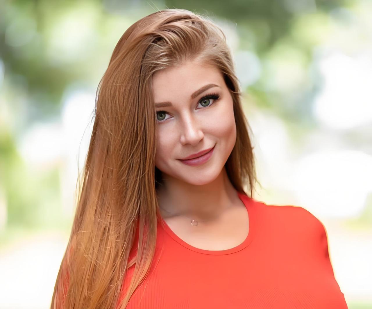 1996年的基辅姑娘 Katerina Soria，昵称 Kat。如今她的身影穿