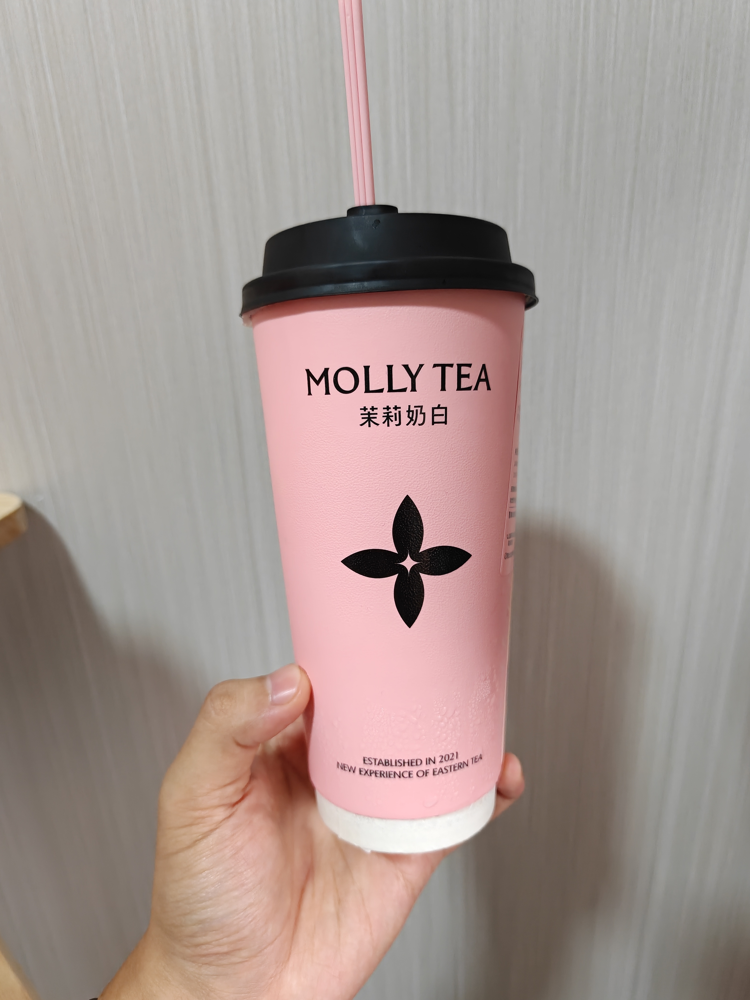 突然火起来的一般热度也散的很快，茉莉奶白这个还以为是饮品名字，被人提醒才发现原来