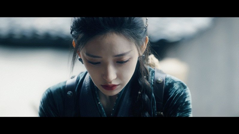 #想给程潇擦眼泪# 今晚看《大梦归离》一定得备包纸巾在手边，的裴思婧和弟弟之间的