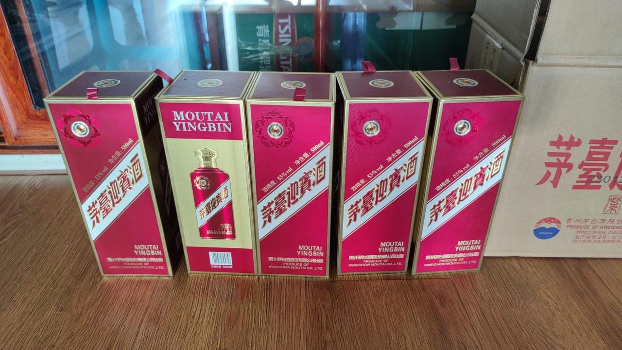 儿子的婚礼答谢宴终于圆满的结束了！

全程没有请太多的客人，只邀请了五桌，都是自