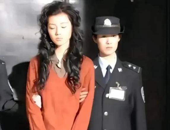 2005年，毕丽梅被判处死刑后，尸体送至火葬场准备火化，就在这时，有人声称看到毕