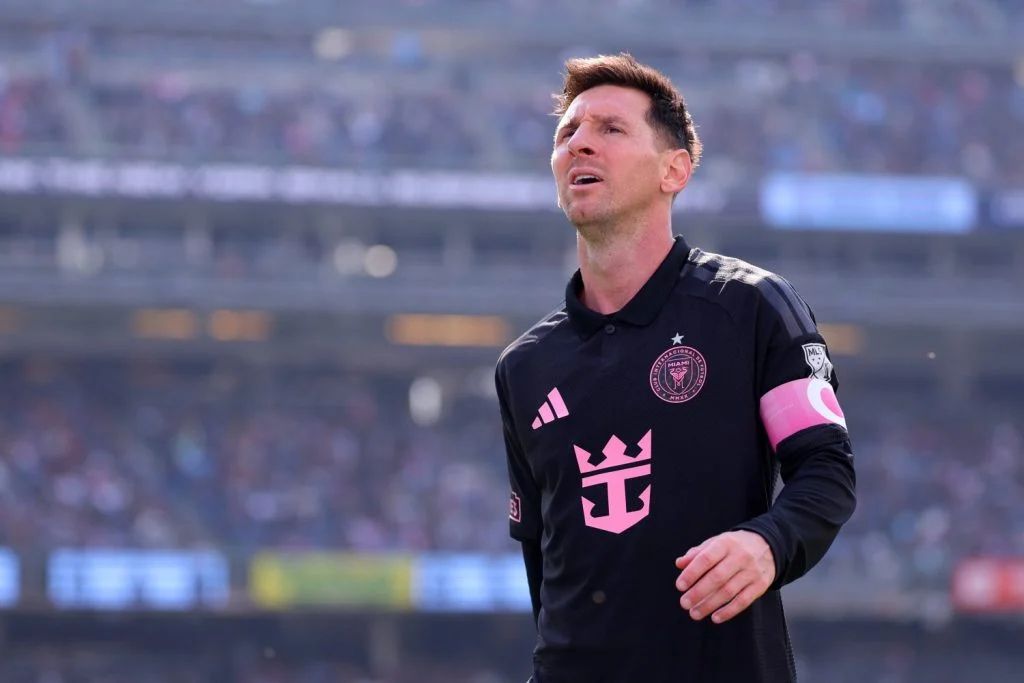 梅西刚成为西班牙第五级别球队科尔内利亚的新老板，结果这支加泰罗尼亚小球队立刻爆红