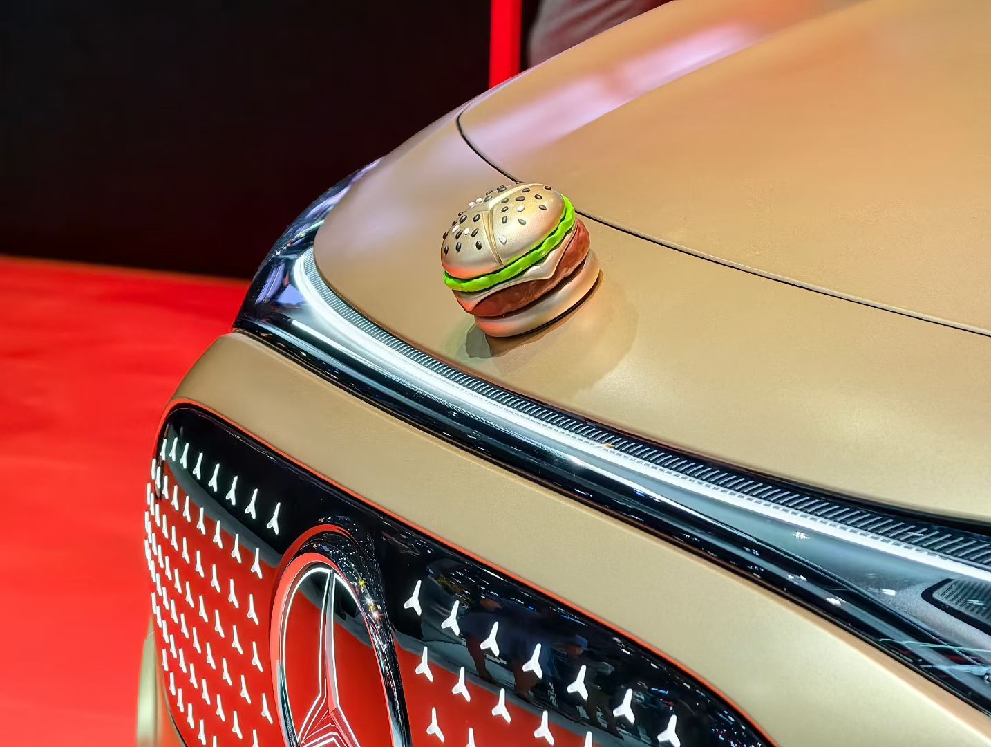 奔驰金拱门定制版 