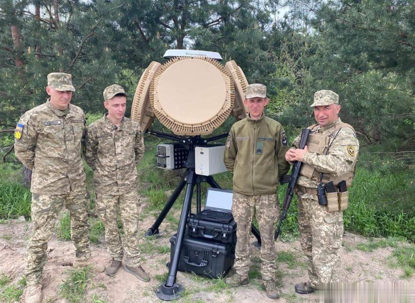 立陶宛NGO组织“蓝/黄”公民运动捐赠给#乌克兰# 武装的以色列RADA电子工业