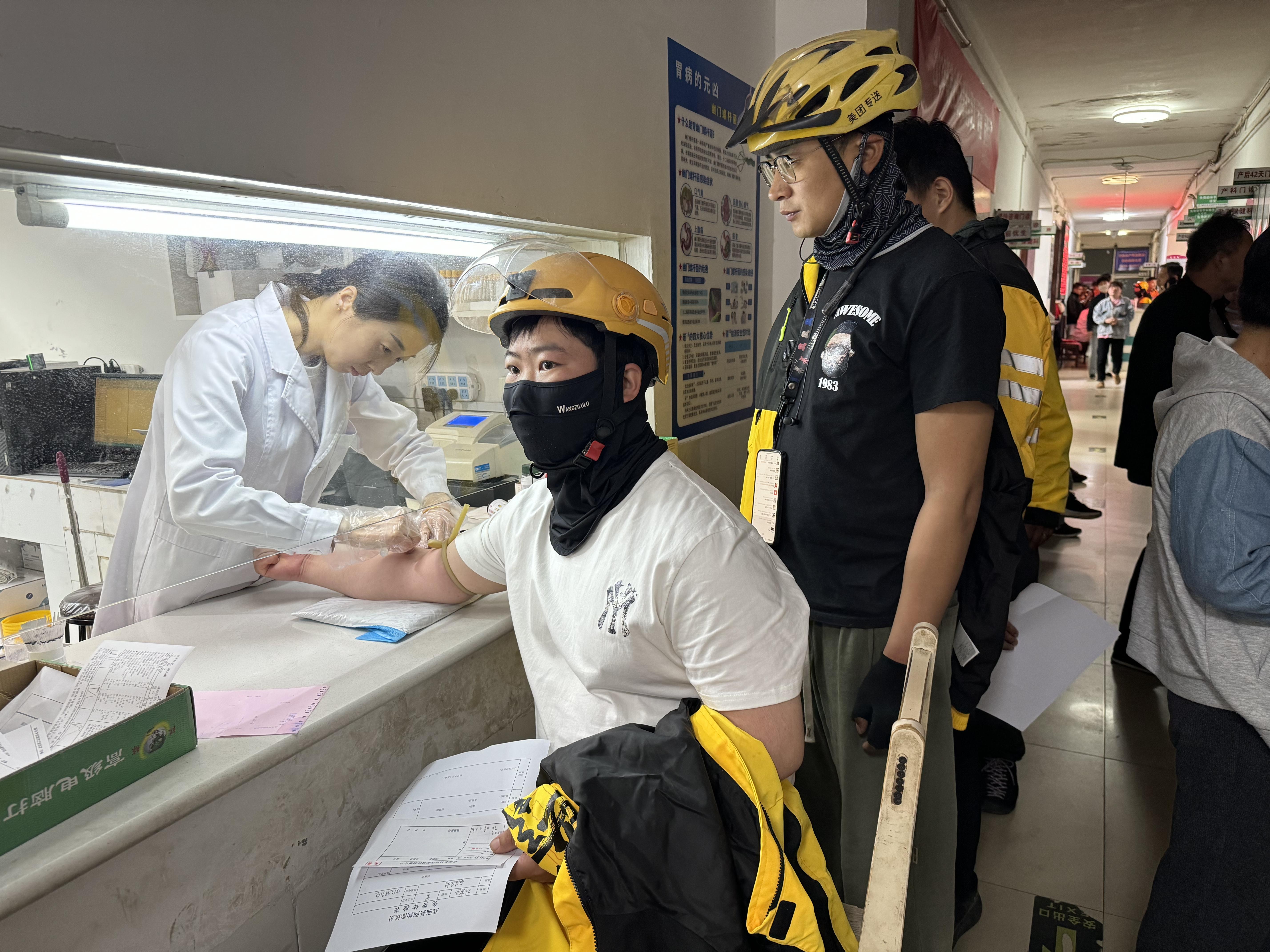 暖“新”更暖心！武强县委社会工作部为外卖骑手送上免费健康体检