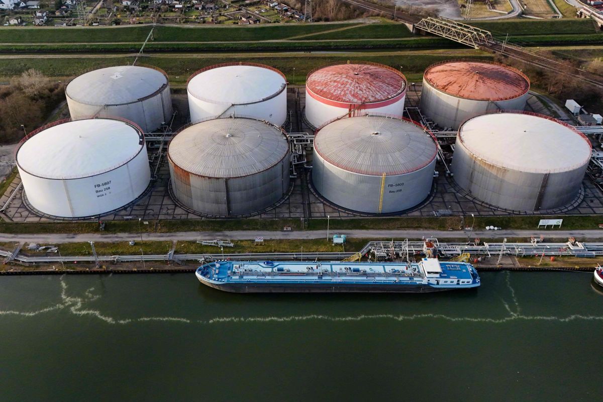 特朗普拒绝普京的提议【美媒：普京提议将伊朗浓缩铀转放俄罗斯， 特朗普拒绝】据美国