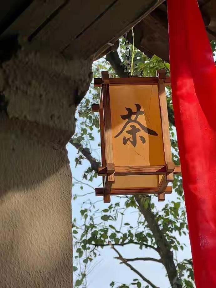 做人千万别胡扯
世上没有
不透风的墙
可懂
某人[捂脸]