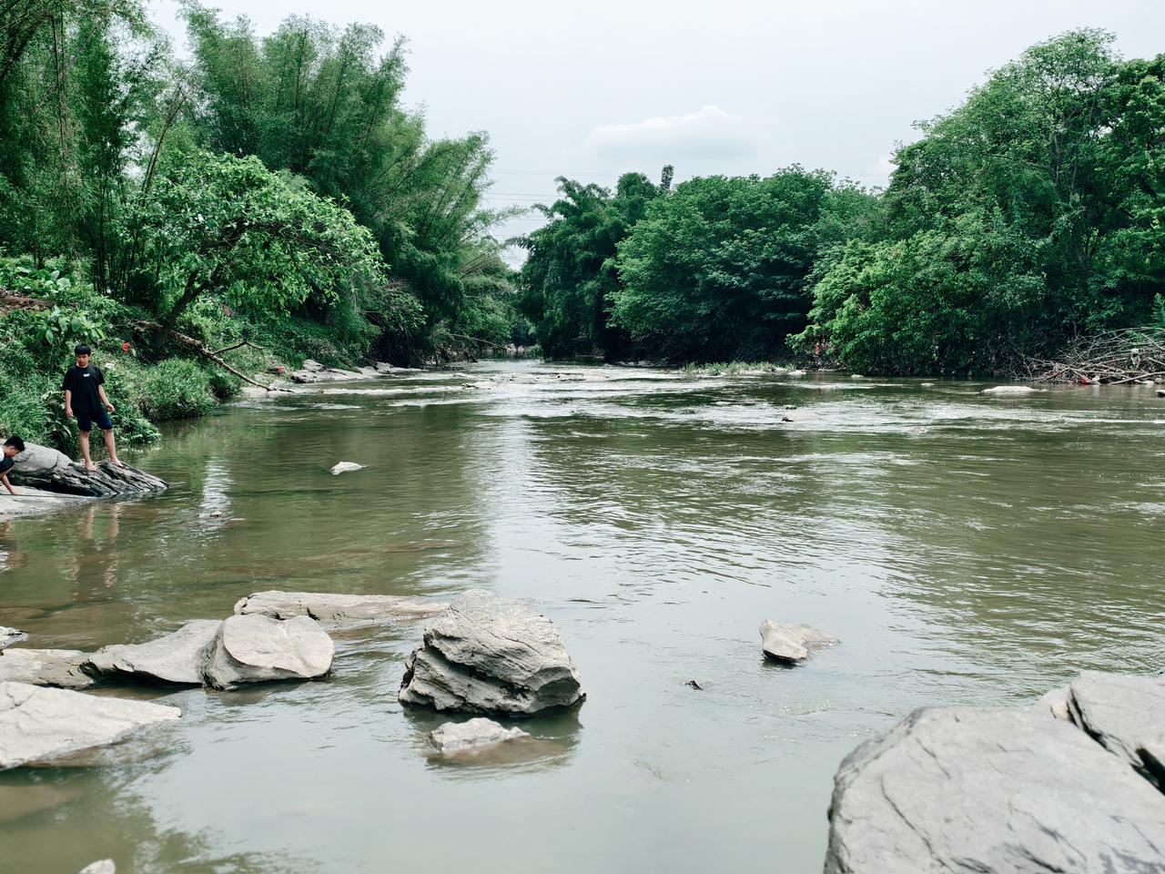 玉林版小漓江[呲牙][呲牙][呲牙]广西三月三的来历是什么 发一张图片，让我猜出
