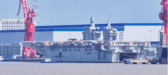 福建舰后劲还没过，中方第二艘电磁弹射大舰来了，美国军方懵了：这还怎么追得上！
 