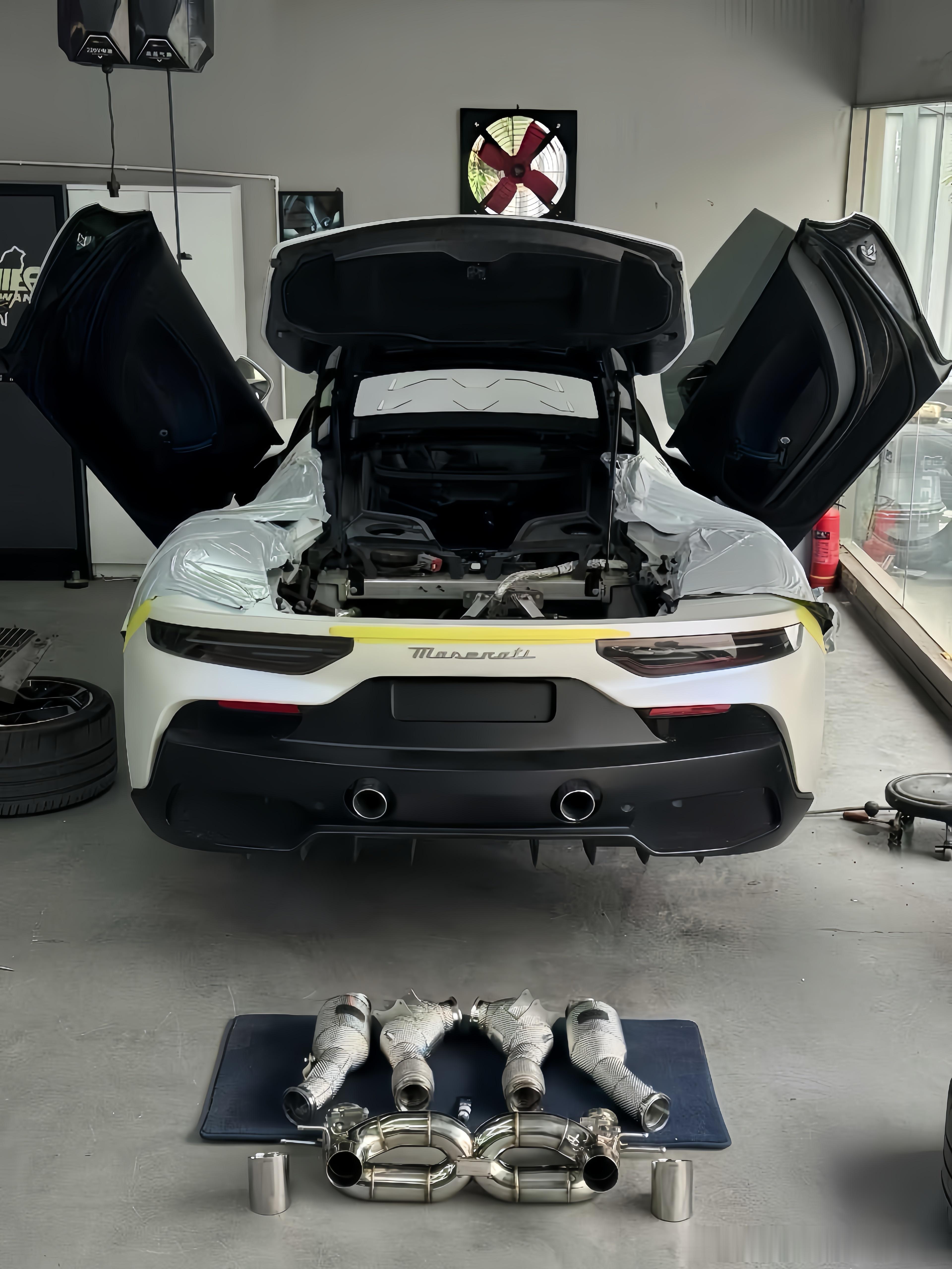 玛莎拉蒂MC20 升级CSK头段/OPF前段/尾段阀门排气，提升排气效率，释放原